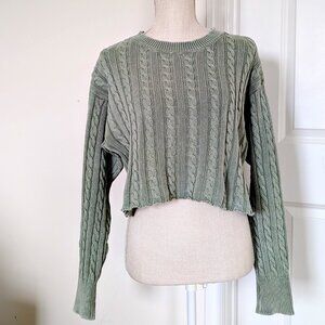Sincerely Jules Women’s Green Cable Knit Cropped Sweater